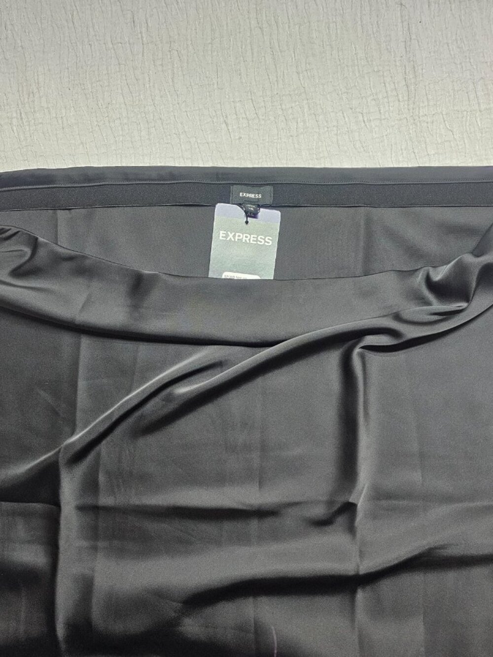 Express Women’s Black Midi Satin Skirt Size XXL - Picture 5 of 5